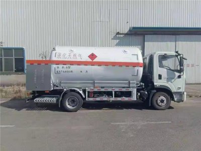 東風(fēng)專底單橋氣罐運(yùn)輸車